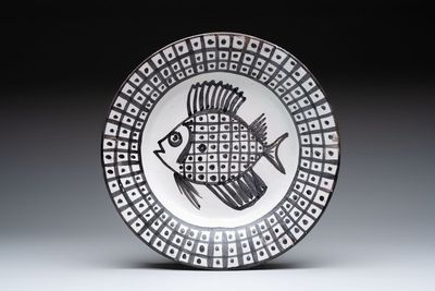 Robert Picault (Paris, 1919-2000): dish with fish motif, Vallauris, dated 1951