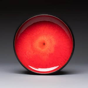 Rogier Vandeweghe (1923-2020) for Amphora and Perignem: a red-glazed bowl, a polychrome dish and a Perignem polychrome glazed dish, 20th C. — photo 2