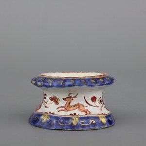 Salière en faïence de Delft doré, Pieter Adriaensz Kocx, De Grieksche A, 1705-1720 — photo 1