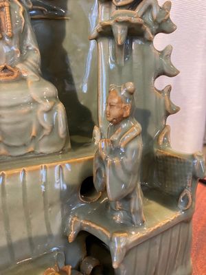 Sanctuaire de Guanyin en porcelaine de Chine en céladon de Longquan, probablement Ming — photo 6
