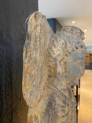 Sculpture de Bouddha Shakyamuni en schiste gris, Gandhara, 3/4ème — photo 11