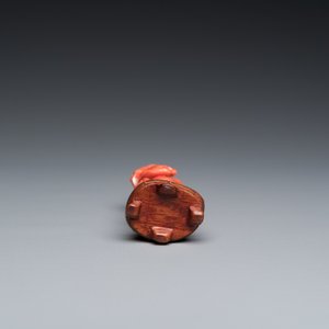 Sculpture de Guanyin debout en corail rouge, Chine, 19/20ème — photo 6