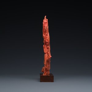 Sculpture de Guanyin debout et son dragon en corail rouge, Chine, 19/20ème — photo 3