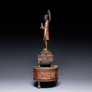 Sculpture de Jean-Baptiste avec un agneau en bois, indo-portugais, datée de 1704 — photo 2