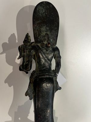 Sculpture de la déesse Dewi Tara en bronze, Royaume de Majapahit, Java, Indonésie, probablement 14ème — photo 5