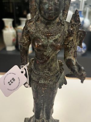 Sculpture de la déesse Dewi Tara en bronze, Royaume de Majapahit, Java, Indonésie, probablement 14ème — photo 10