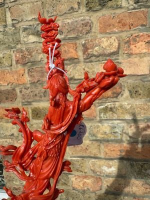 Sculpture de Xiwangmu debout sur un rocher en corail rouge, Chine, 19/20ème — photo 8