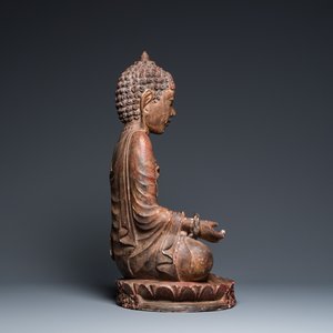 Sculpture d'un ascète en prière en bois doré et laqué, probablement Thaïlande, 18ème — photo 4