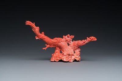 Sculpture d'un dragon en corail rouge, Chine, 19ème