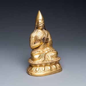 Sculpture d'un fonctionnaire lamaïque en bronze doré, Sino-Tibet, probablement 16ème — photo 1