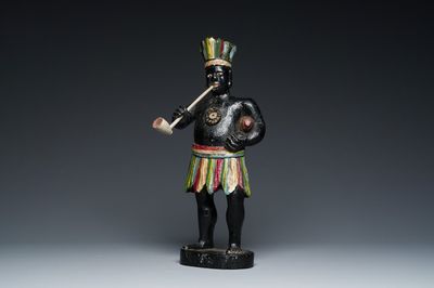 Sculpture d'un indien fumant la pipe en bois polychromé d'un magasin à tabac, Angleterre, 18ème