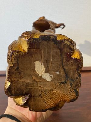 Sculpture d'un moine en bois laqué et doré, Chine, Qing — photo 12