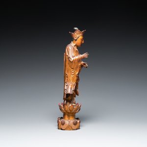 Sculpture d'un moine en bois laqué et doré, Chine, Qing — photo 3