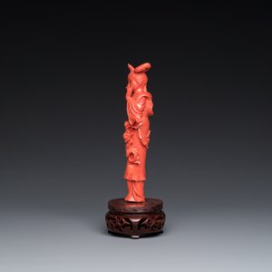 Sculpture d'une femme debout en corail rouge, Chine, 19/20ème — photo 2