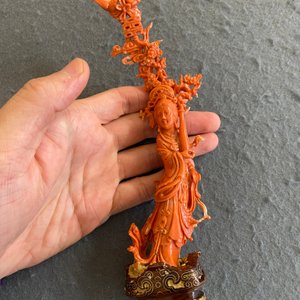Sculpture d'une femme debout en corail rouge, Chine, 19/20ème — photo 14