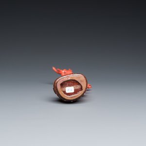 Sculpture d'une femme debout en corail rouge, Chine, 19/20ème — photo 6