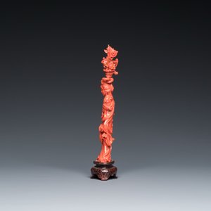Sculpture d'une fille au panier fleuri en corail rouge, Chine, 19/20ème — photo 2