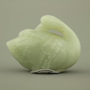 Sculptuur van een eend in celadon jade, 19e-20e eeuw — foto 2