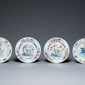 Seize assiettes en porcelaine de Chine famille rose, Yongzheng et postérieur — photo 2