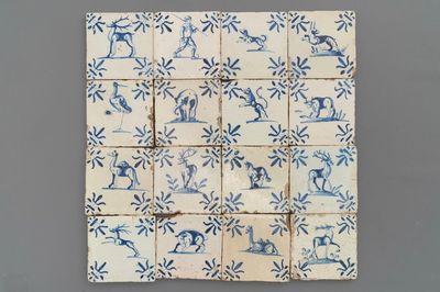 Seize carreaux en faïence de Delft en bleu et blanc aux décors animaliers, 17ème