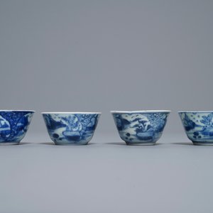 Seize tasses et soucoupes en porcelaine de Chine en bleu et blanc, Kangxi — photo 17