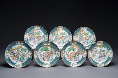 Sept assiettes en porcelaine de Chine famille verte de Canton à décor figuratif, 19ème