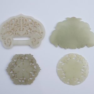 Sept boutons en jade blanc et vert, Chine, 18/20ème — photo 4