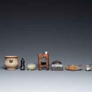 Sept objets de lettrés en porcelaine et pierres dures, Chine, 19/20ème — photo 5