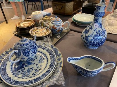 Sept pièces en porcelaine de Chine en bleu et blanc, Kangxi/Qianlong — photo 11