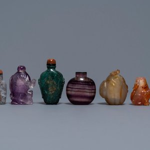 Sept tabatières en agate, quartz et pierres dures, Chine, 19/20ème — photo 1