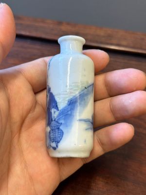 Sept tabatières en porcelaine de Chine en bleu, blanc et rouge de cuivre, marque de Yongle and Yongzheng, 19ème — photo 12