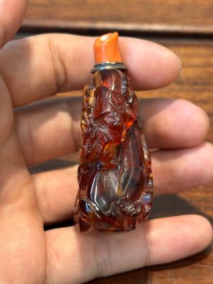 Sept tabatières variées en pierre précieuse, corail rouge, verre et ambre, Chine, 19ème — photo 21