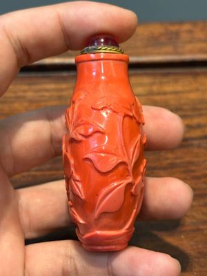Sept tabatières variées en pierre précieuse, corail rouge, verre et ambre, Chine, 19ème — photo 34