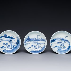 Sept tasses et six soucoupes en porcelaine de Chine en bleu et blanc, époque Transition/début Kangxi — photo 2