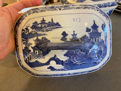 Service à 53 pièces en porcelaine de Chine en bleu et blanc, Qianlong — photo 3