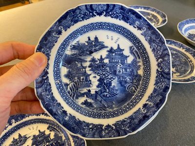 Service à 53 pièces en porcelaine de Chine en bleu et blanc, Qianlong — photo 35