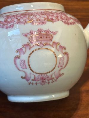 Service à thé de 28 pièces en porcelaine de Chine aux monogrammes couronnés, Qianlong — photo 11