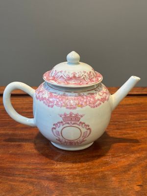 Service à thé de 28 pièces en porcelaine de Chine aux monogrammes couronnés, Qianlong — photo 4