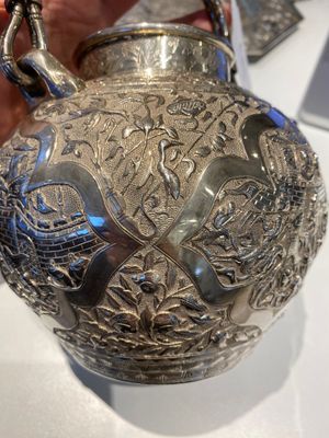 Service à thé en argent de quatre pièces sur présentoir, marque Tu Mao Xing 塗茂興, Chine, 19ème — photo 42