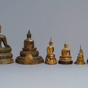 Seven bronze figures of Buddha, China, Thailand, Nepal and Tibet, 18th C. and later — photo 3