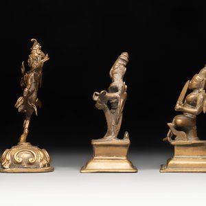 Seven bronze figures of deities and a religious relief plaque, India and Nepal, 18/19th C. — 照片 11