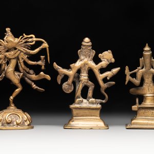 Seven bronze figures of deities and a religious relief plaque, India and Nepal, 18/19th C. — 照片 12