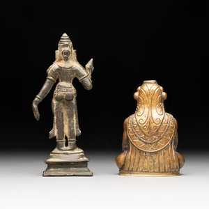 Seven bronze figures of deities and a religious relief plaque, India and Nepal, 18/19th C. — 照片 18