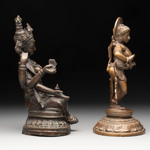 Seven bronze figures of deities and a religious relief plaque, India and Nepal, 18/19th C. — 照片 7