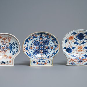 Seven Chinese blue and white and Imari-style shell-shaped dishes, Kangxi — 照片 2