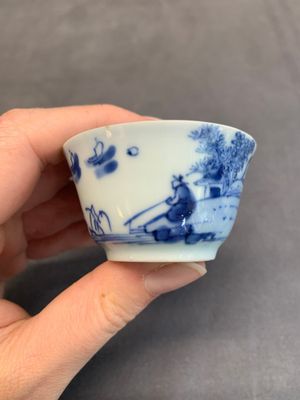 Seven Chinese blue and white cups and six saucers, Kangxi/Yongzheng — photo 16