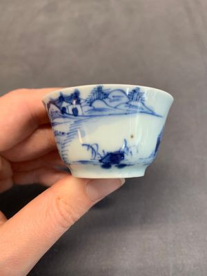 Seven Chinese blue and white cups and six saucers, Kangxi/Yongzheng — photo 18