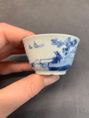 Seven Chinese blue and white cups and six saucers, Kangxi/Yongzheng — photo 28