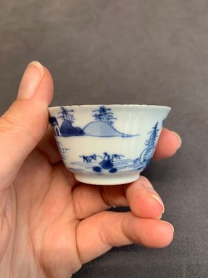 Seven Chinese blue and white cups and six saucers, Kangxi/Yongzheng — photo 31