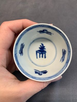 Seven Chinese blue and white cups and six saucers, Kangxi/Yongzheng — photo 38